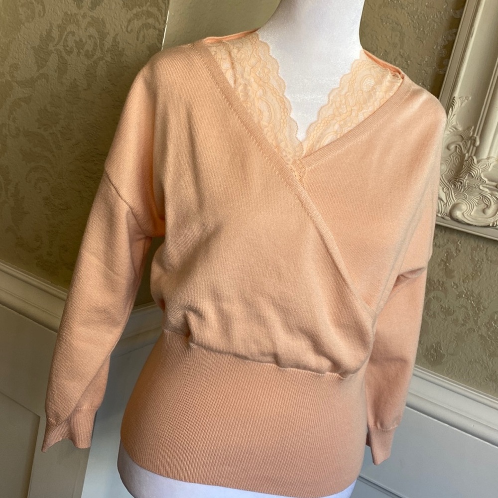 NWOT Venus Light Pink Sweater Size S